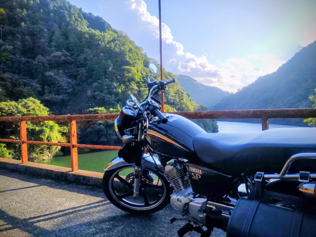 宇治川とYB125SP