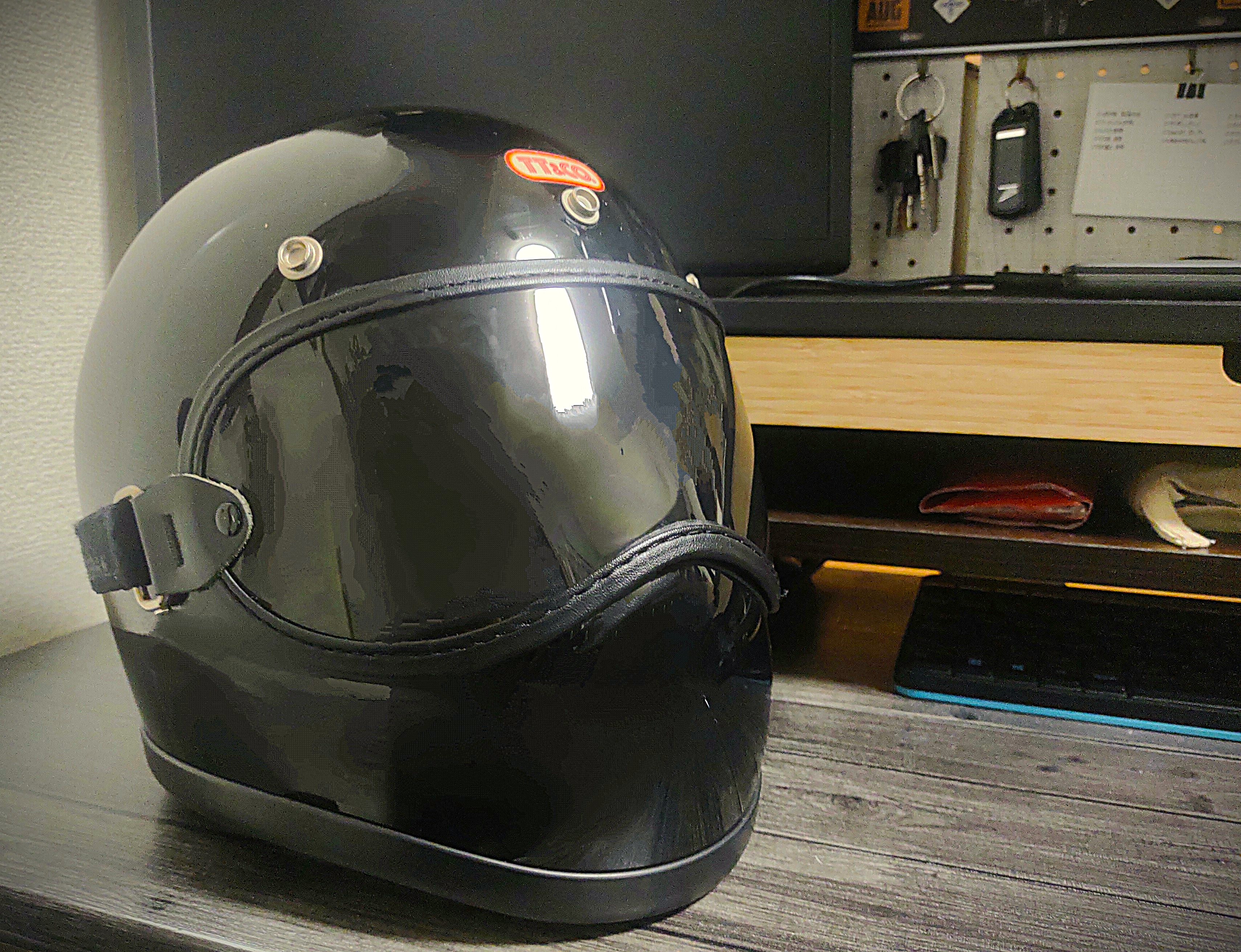 TT&Co スモールフルフェイスヘルメット